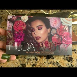 HUDA ROSE GOLD PALLETE